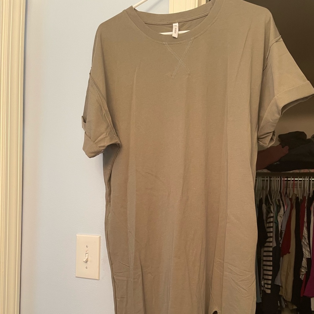 NWT WISHLIST S/M tee shirt dress with leg slit